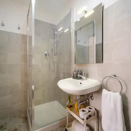 Vatican Domus By Buddyrent Apartment *
